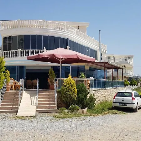 Beautiful 1 Bed Apt, Walking Distance To Sea Ra *