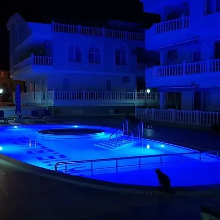 Beautiful 1 Bed Apt, Walking Distance To Sea Ra Apartamento *